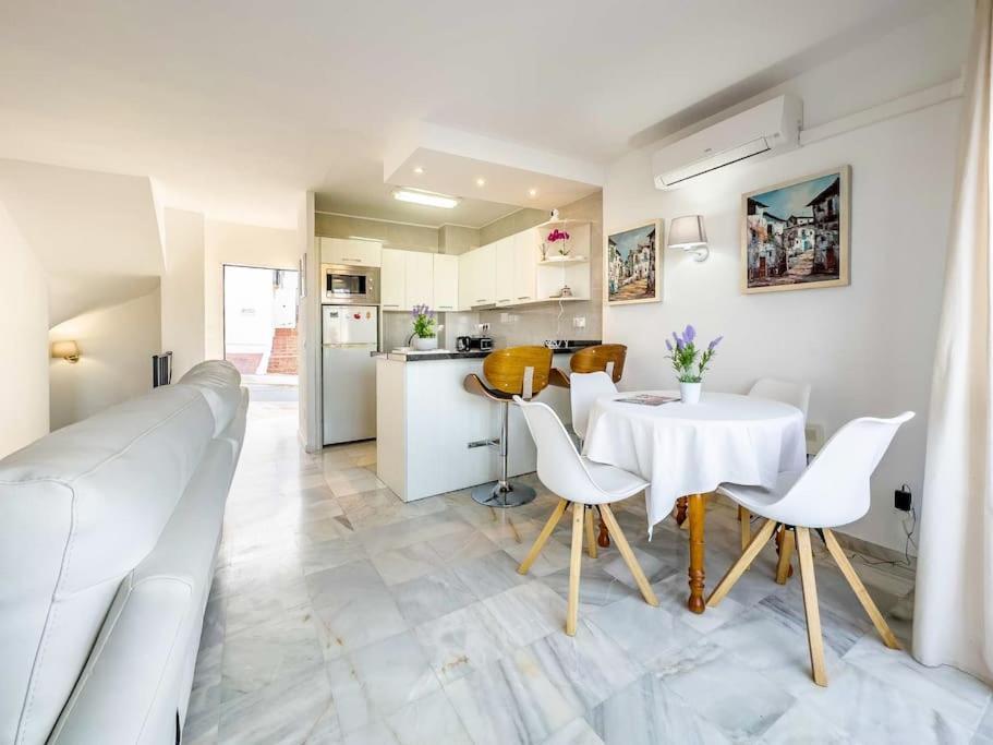 Appartamento 97-townhouse With Roof Terrace & Views,
