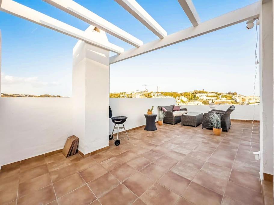 Appartamento 97-townhouse With Roof Terrace & Views, Marbella