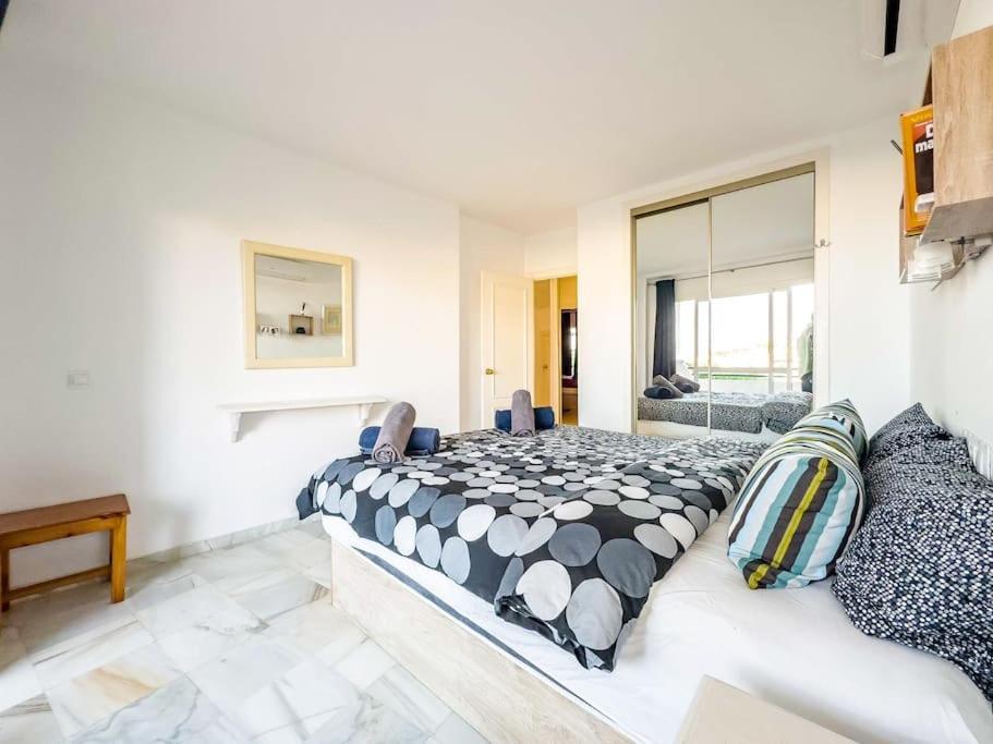 97-townhouse With Roof Terrace & Views, * Marbella